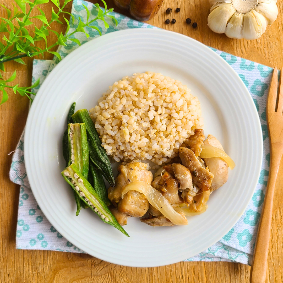 Frango com Quiabo Grelhado "S" - Saúde e Sabor