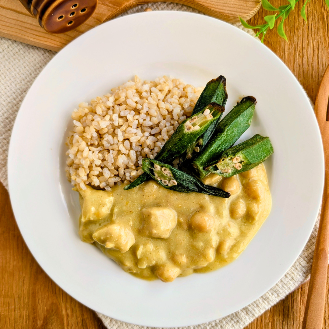 Chicken with Chickpeas in Coconut Curry "S"